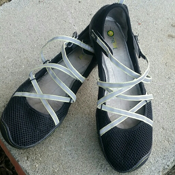 all terra traction shoes